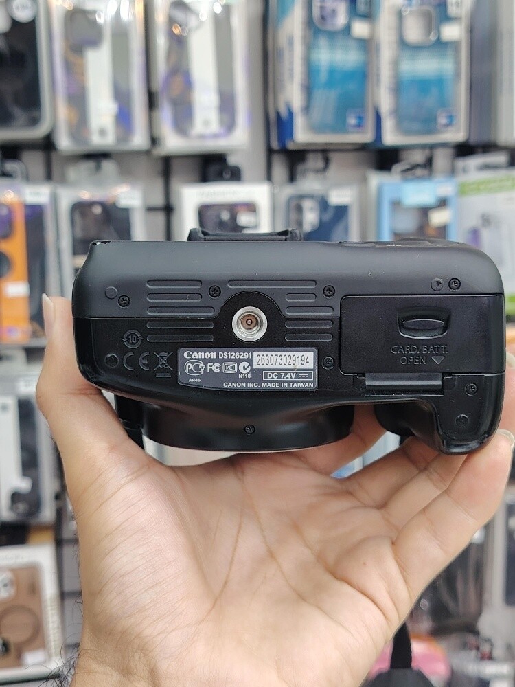 Canon 1100D Camera - 5