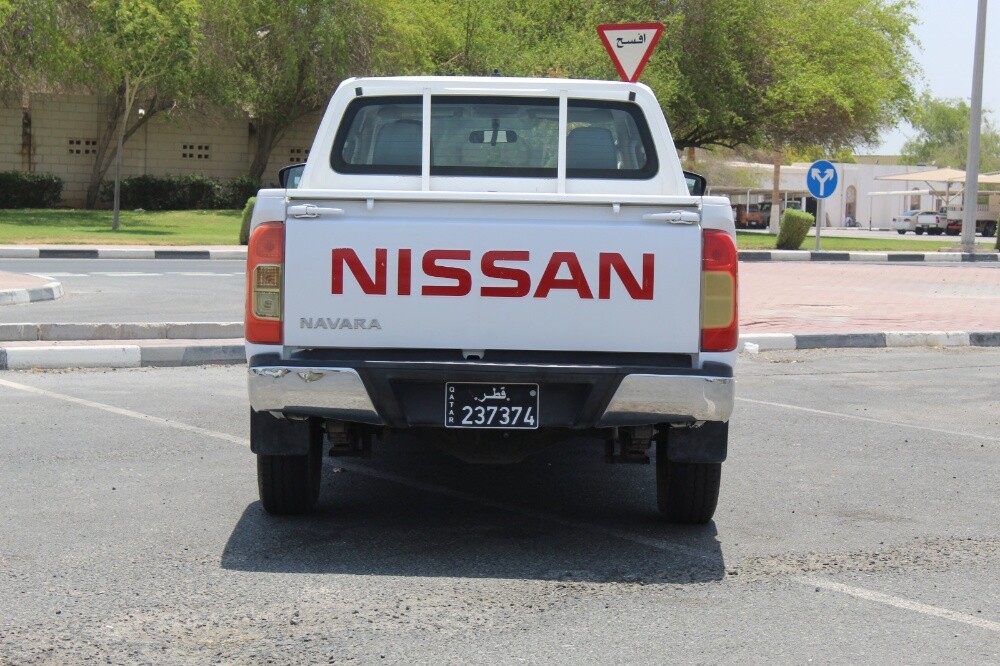 NISSAN NAVARA MANUAL 2019 - 4
