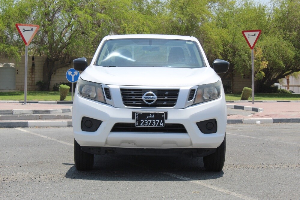 NISSAN NAVARA MANUAL 2019 - 2
