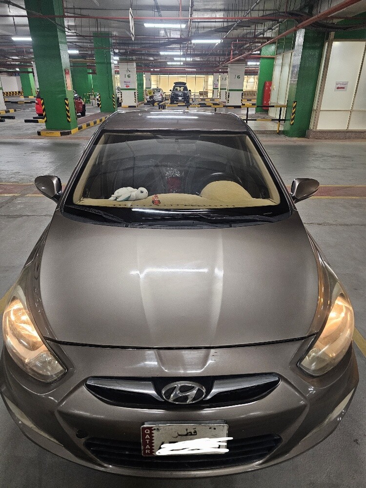Hyundai accent - 1