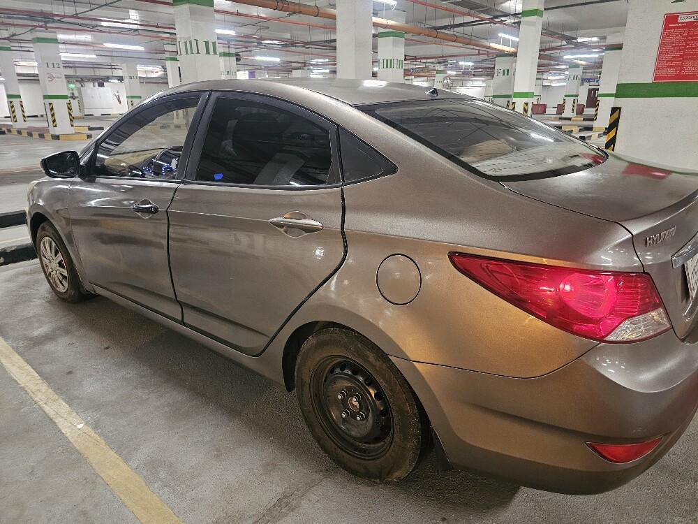 Hyundai accent - 4