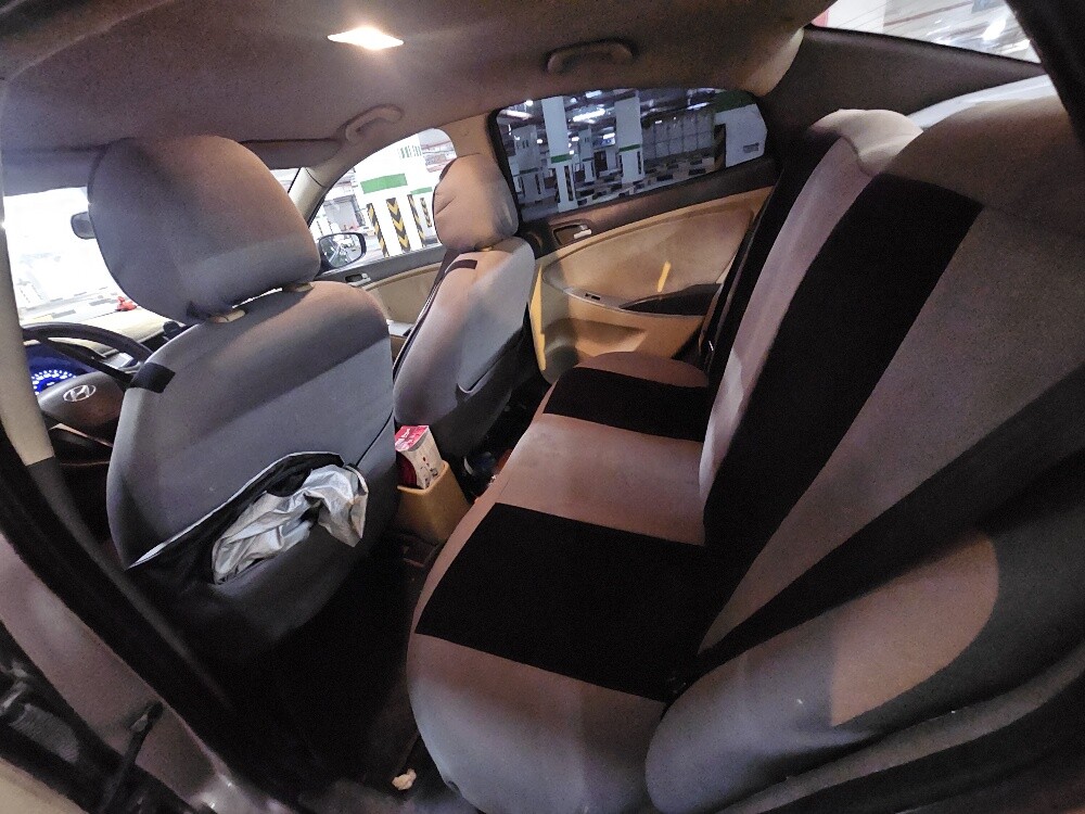 Hyundai accent - 2