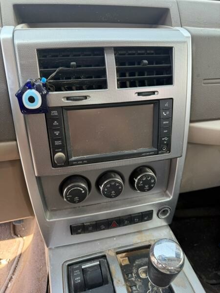 JEEP CHEROKEE 2009 V6 - 8