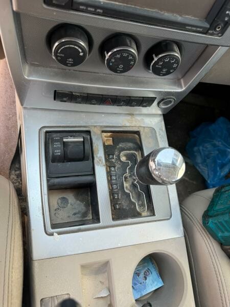 JEEP CHEROKEE 2009 V6 - 9