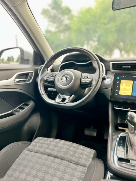 MG ZS - 7