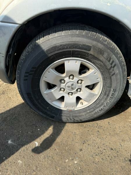 MITSUBISHI PAJERO 2009 - 14