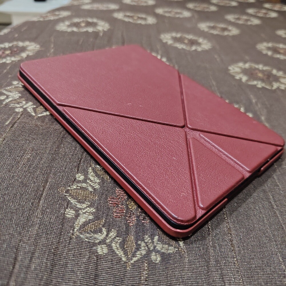 Kindle Amazon with Original Cover - 8