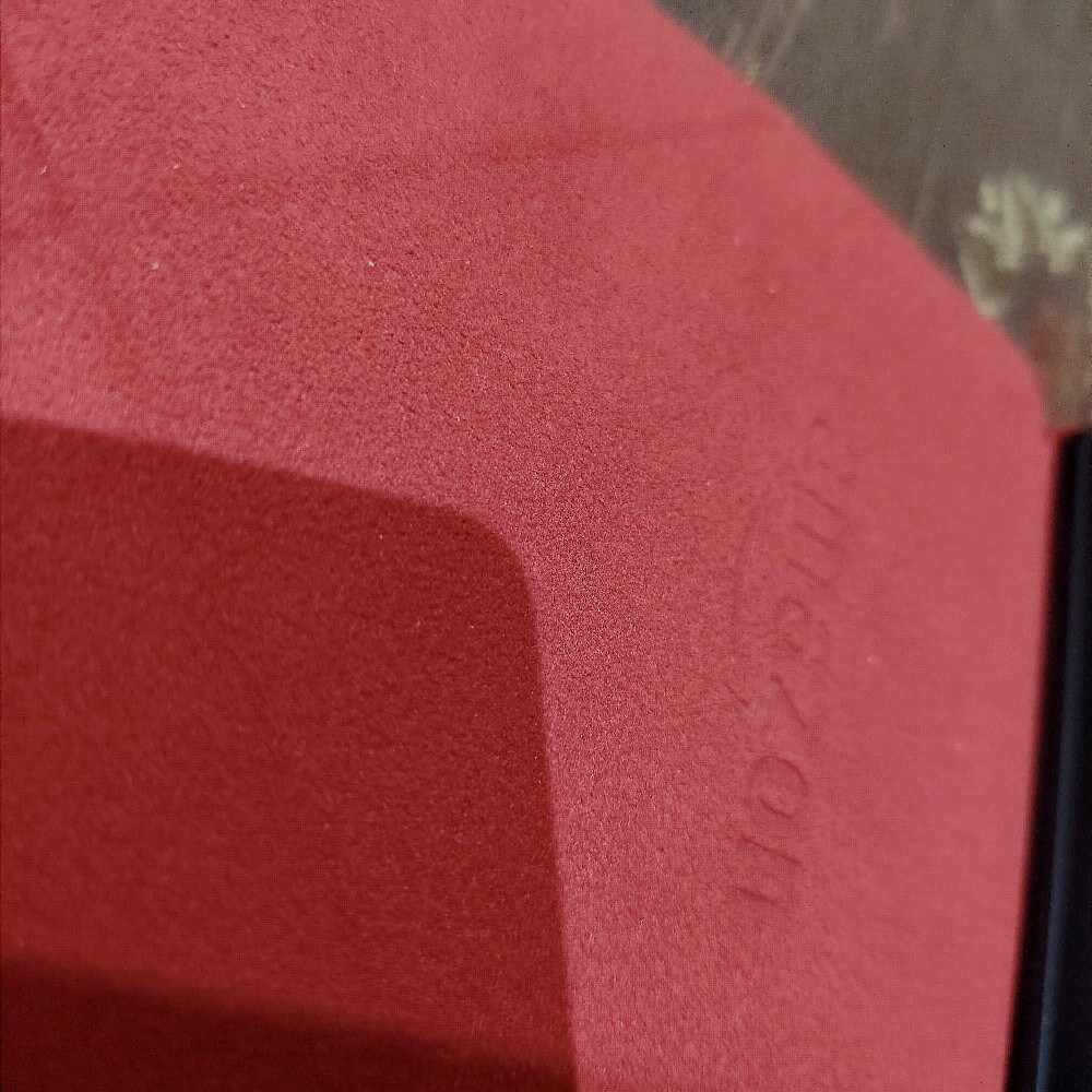Kindle Amazon with Original Cover - 5