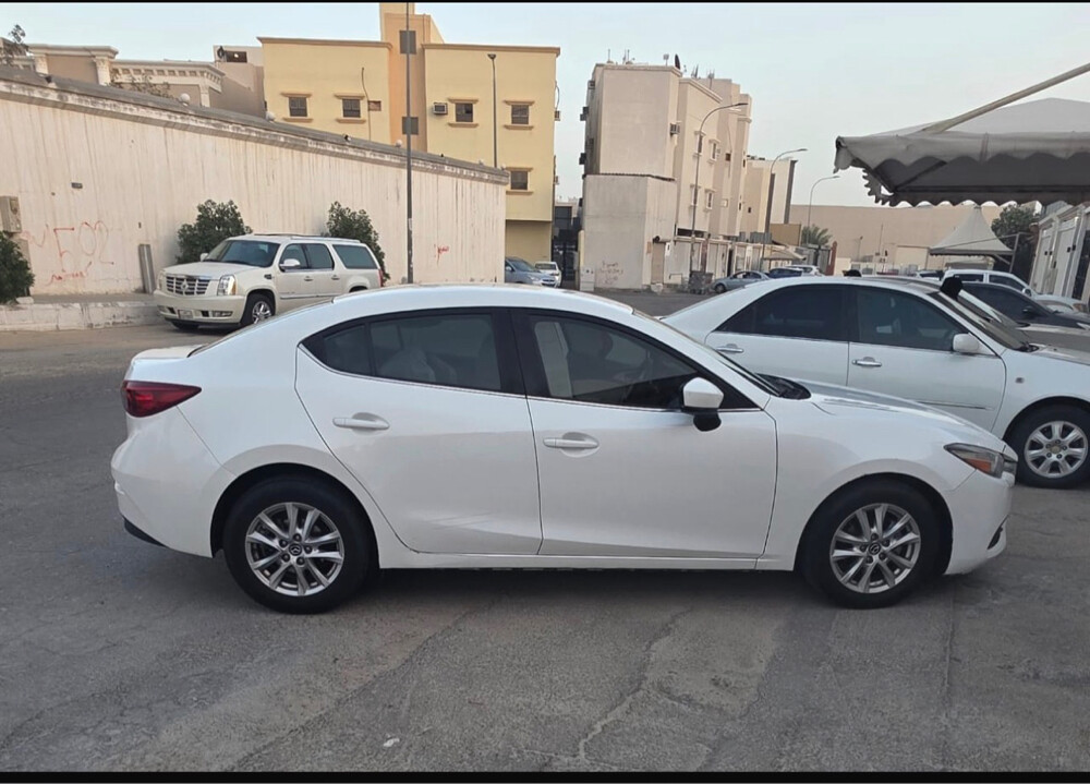 للبيع مازدا - 1