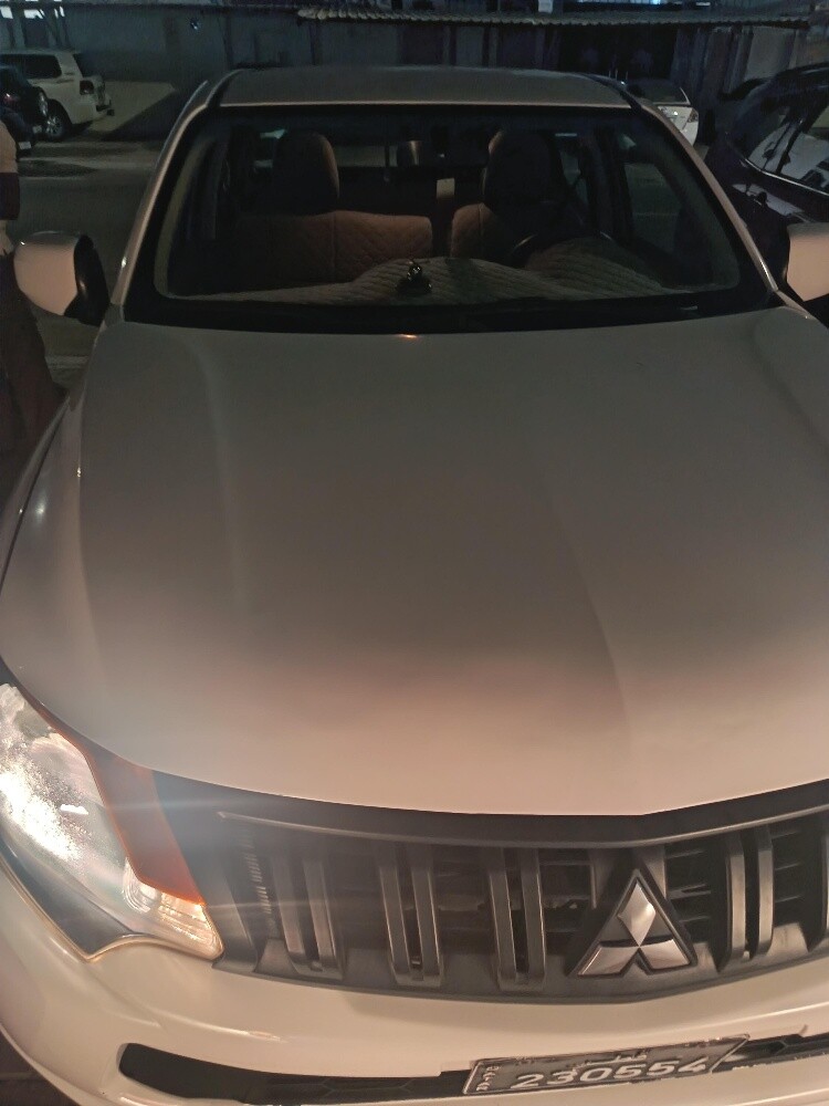 Mitsubishi L200 - 1