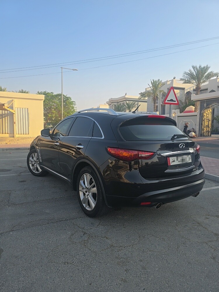 Infiniti QX70 2016 registered 2017 - 6