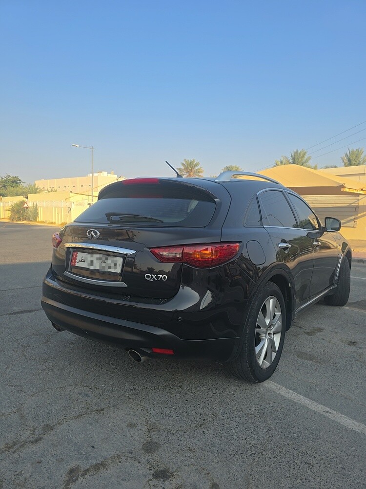Infiniti QX70 2016 registered 2017 - 4