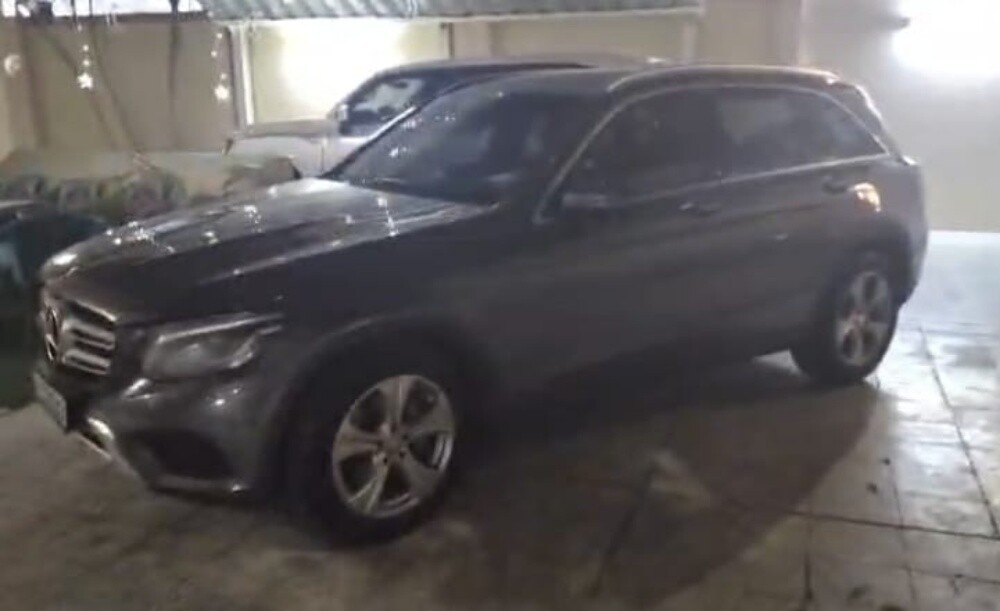 Very clean Mercedes GLC250 - 6