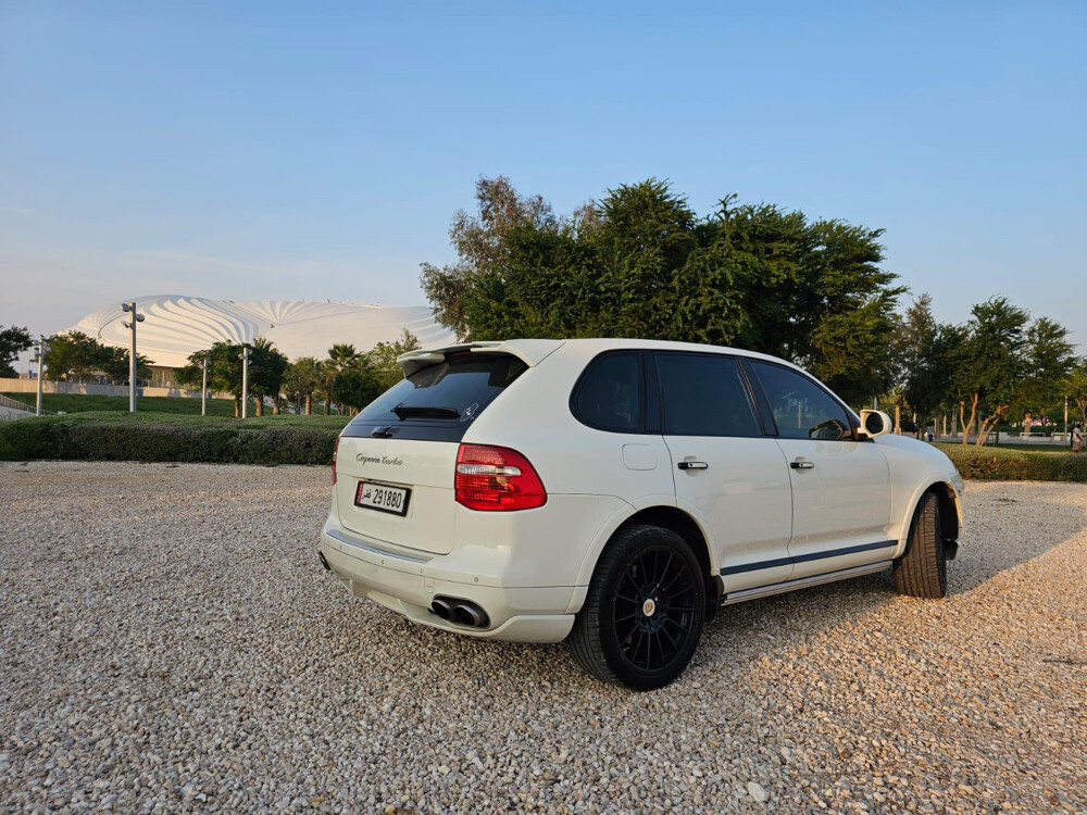 porsche cayyane turbo 4.8 tt - 1