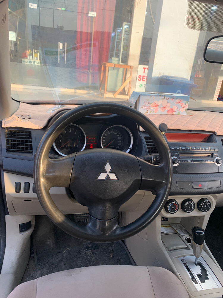 Mitsubishi Lancer 2009 - 3