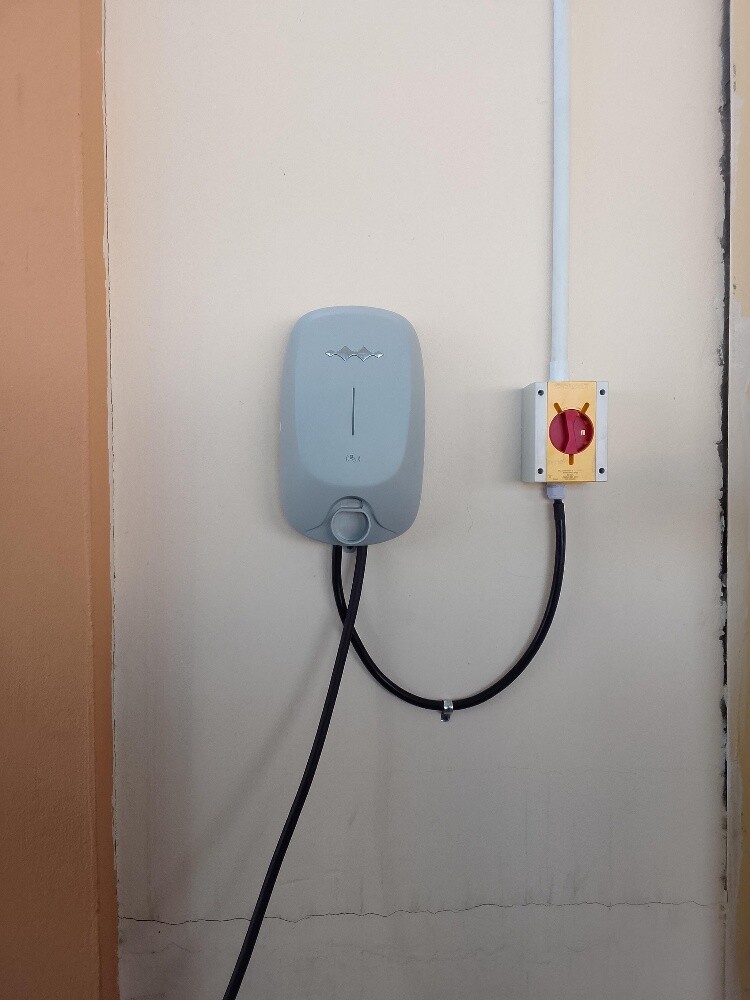 jetur ROX BYD tasla charge installa - 2