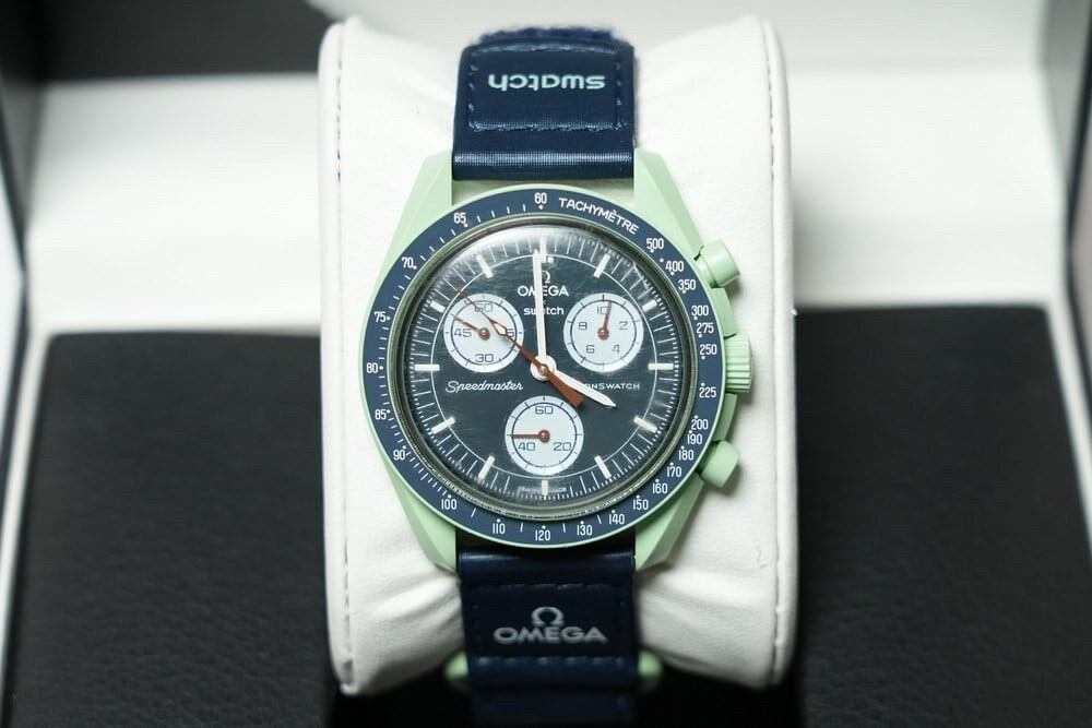 omega x swatch mission on earth men - 1
