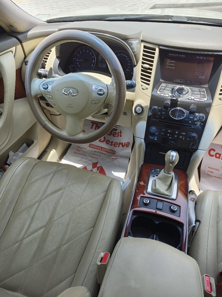 Nisan infinity QX70 - 5