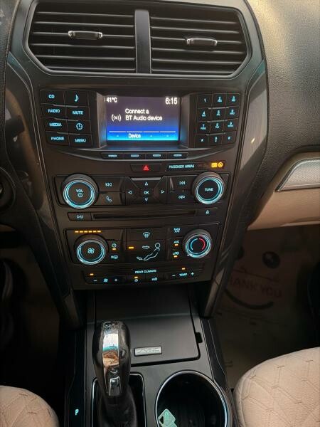 Ford Explorer Excellent condition - 12