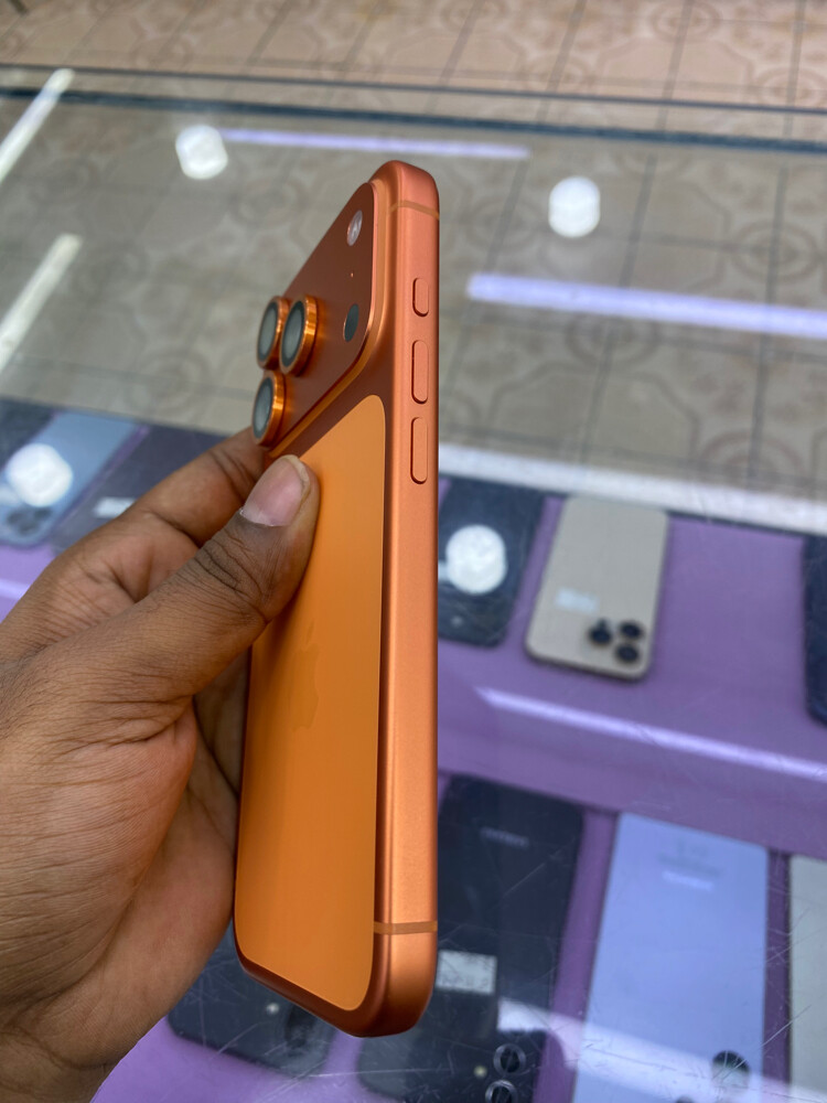 iPhone 17 pro - 3