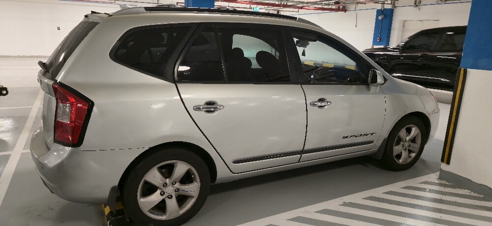 Kia Carens - 2