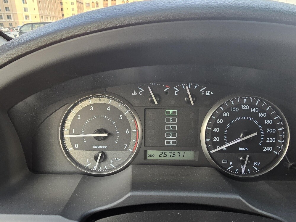 2011 Land Cruiser GXR V6 - 19