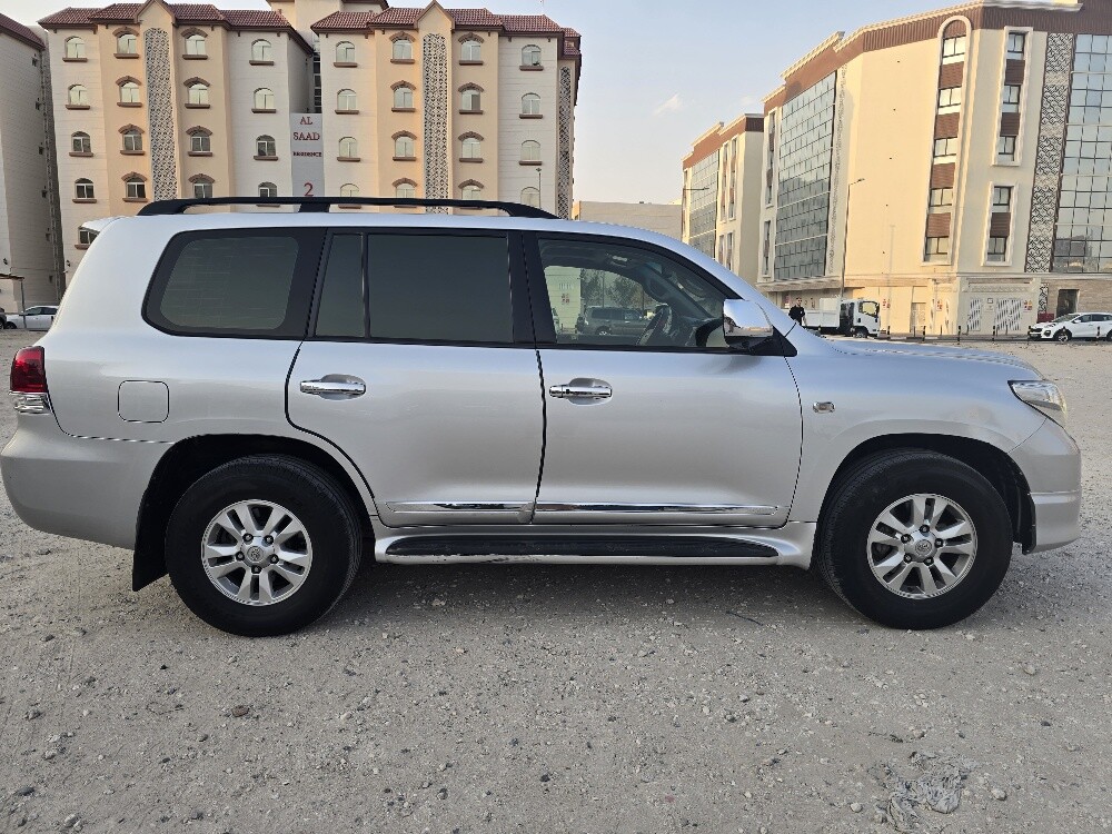 2011 Land Cruiser GXR V6 - 8