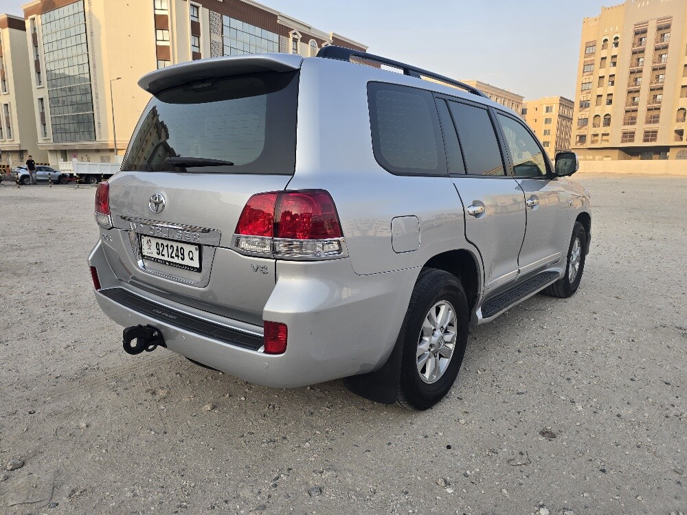 2011 Land Cruiser GXR V6 - 7