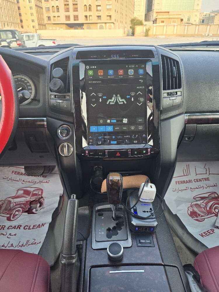 2011 Land Cruiser GXR V6 - 17