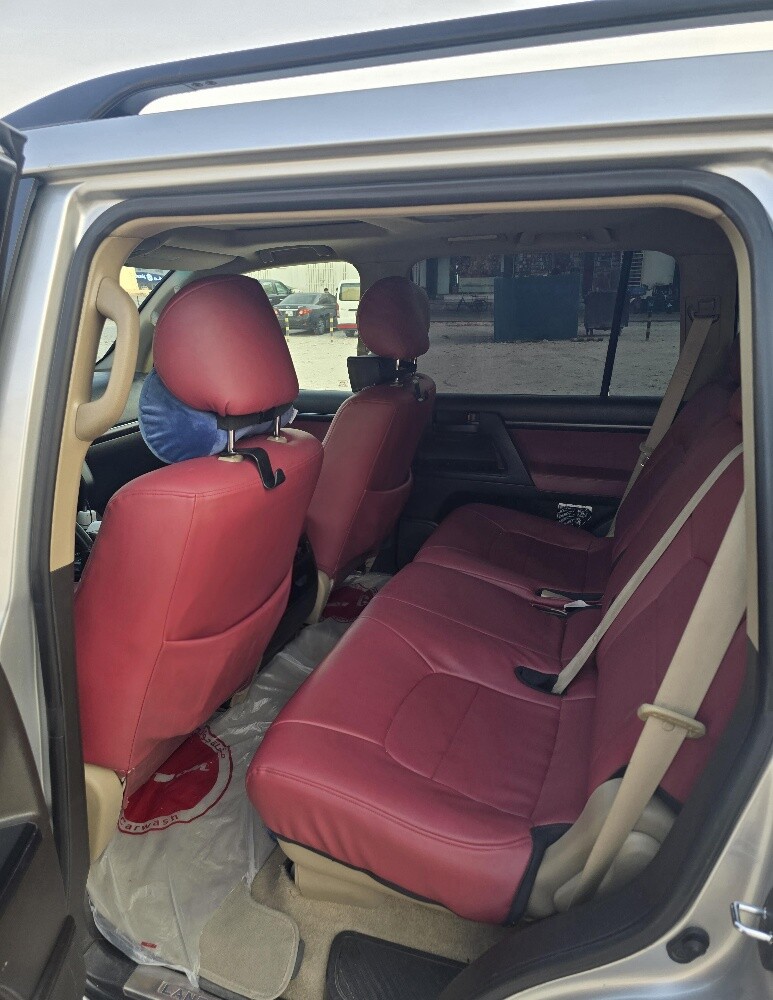 2011 Land Cruiser GXR V6 - 11
