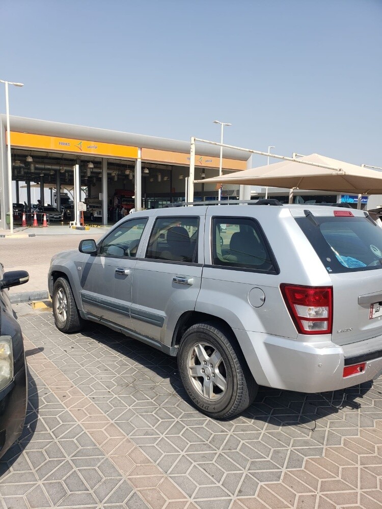 jeep laredo chiroki 2007 - 2