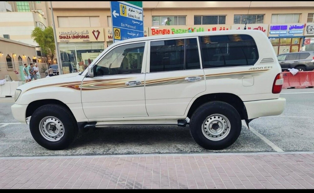 Toyota land Cruiser - 1