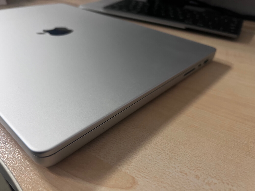 MacBook M3 Max 1TB 36R 100% - 6
