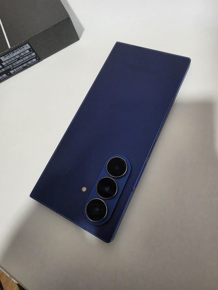 Z Fold 7 512GB Navy - 3