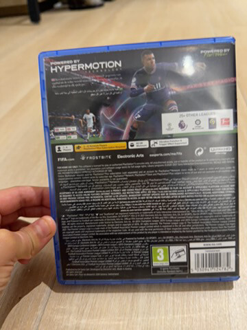 FIFA 22 PS5 game in CD - 2