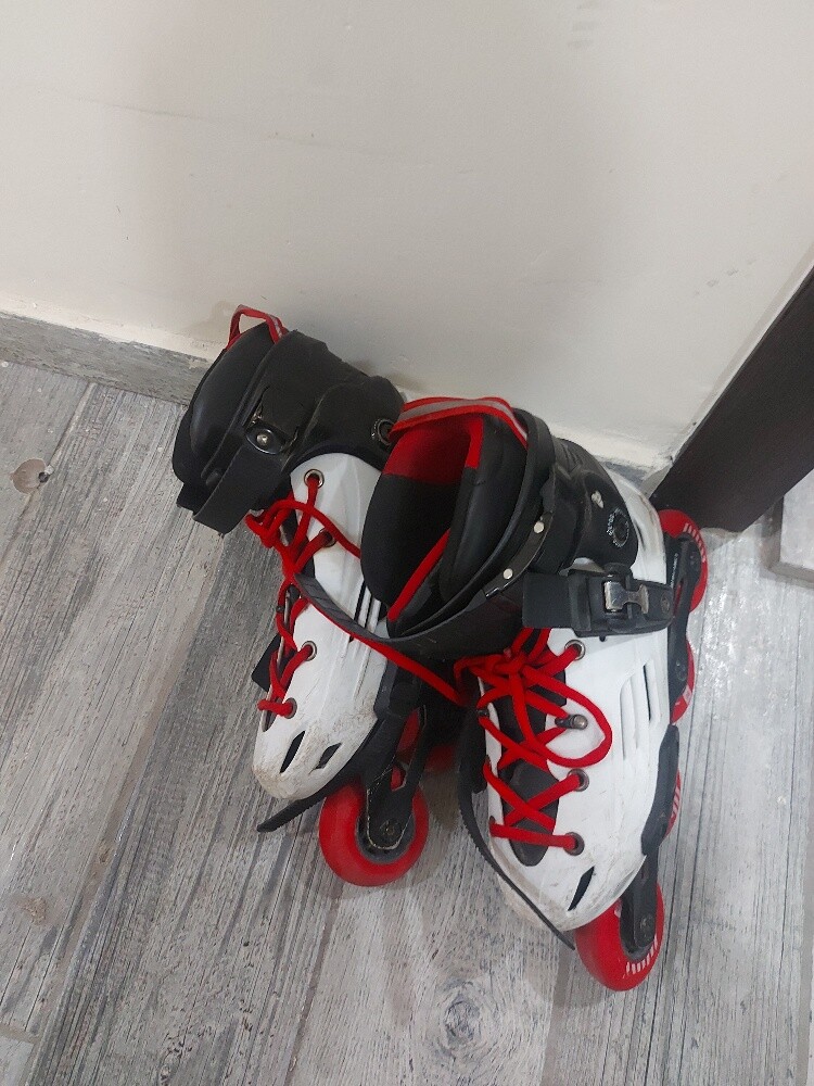 skating shoes - 1