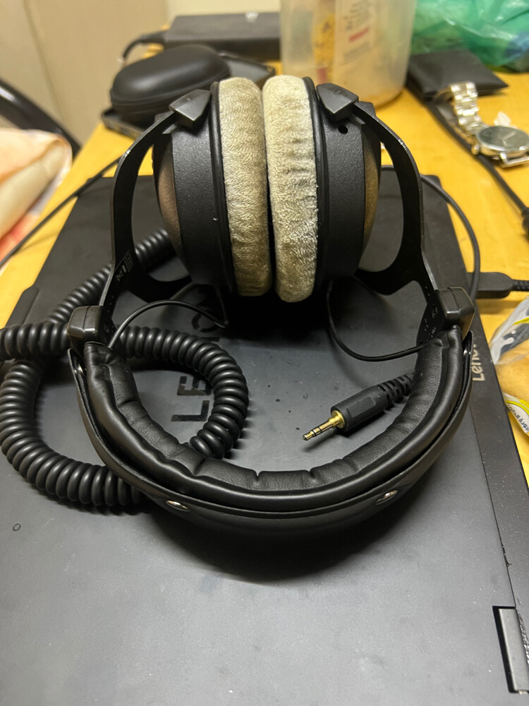Bayerdynamic DT770 headphones - 4