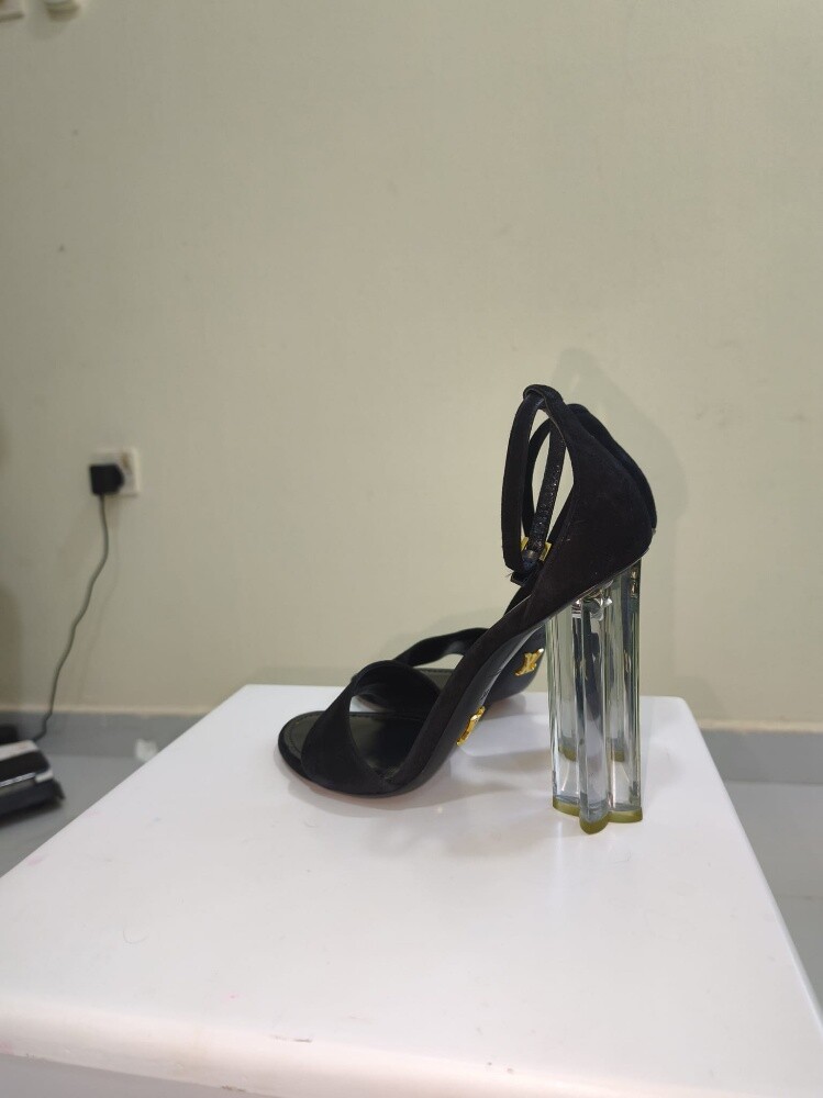 Authentic Louis Vuitton heels - 3