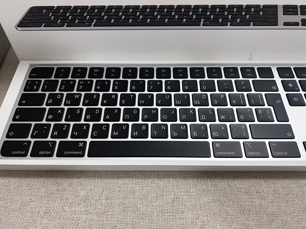 New Apple keyboard touch id numpad  - 9