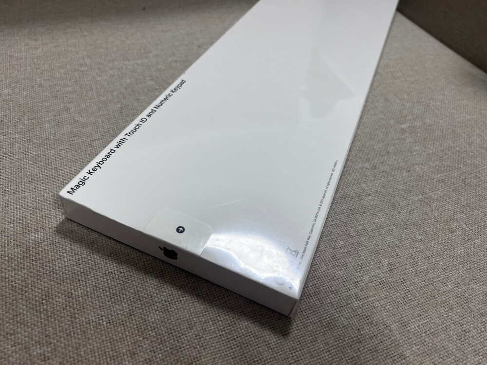 New Apple keyboard touch id numpad  - 5