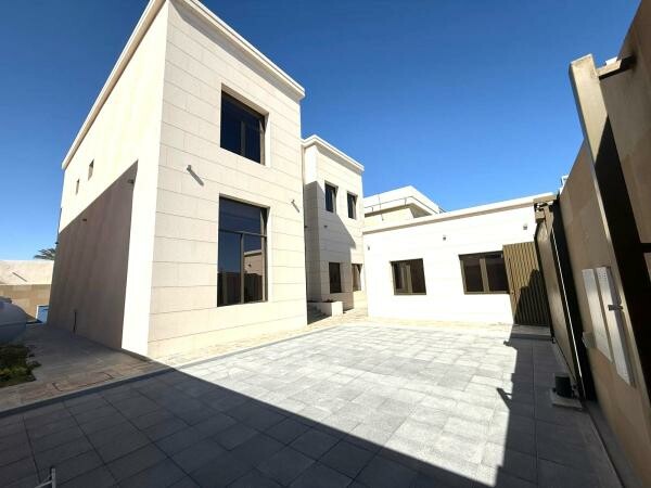 SEMI FURNISHED VILLA+POOL & LIFT - 4