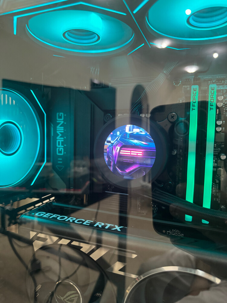 4070 TI 12GB ,i7-13700K,DDR5 32GB - 12