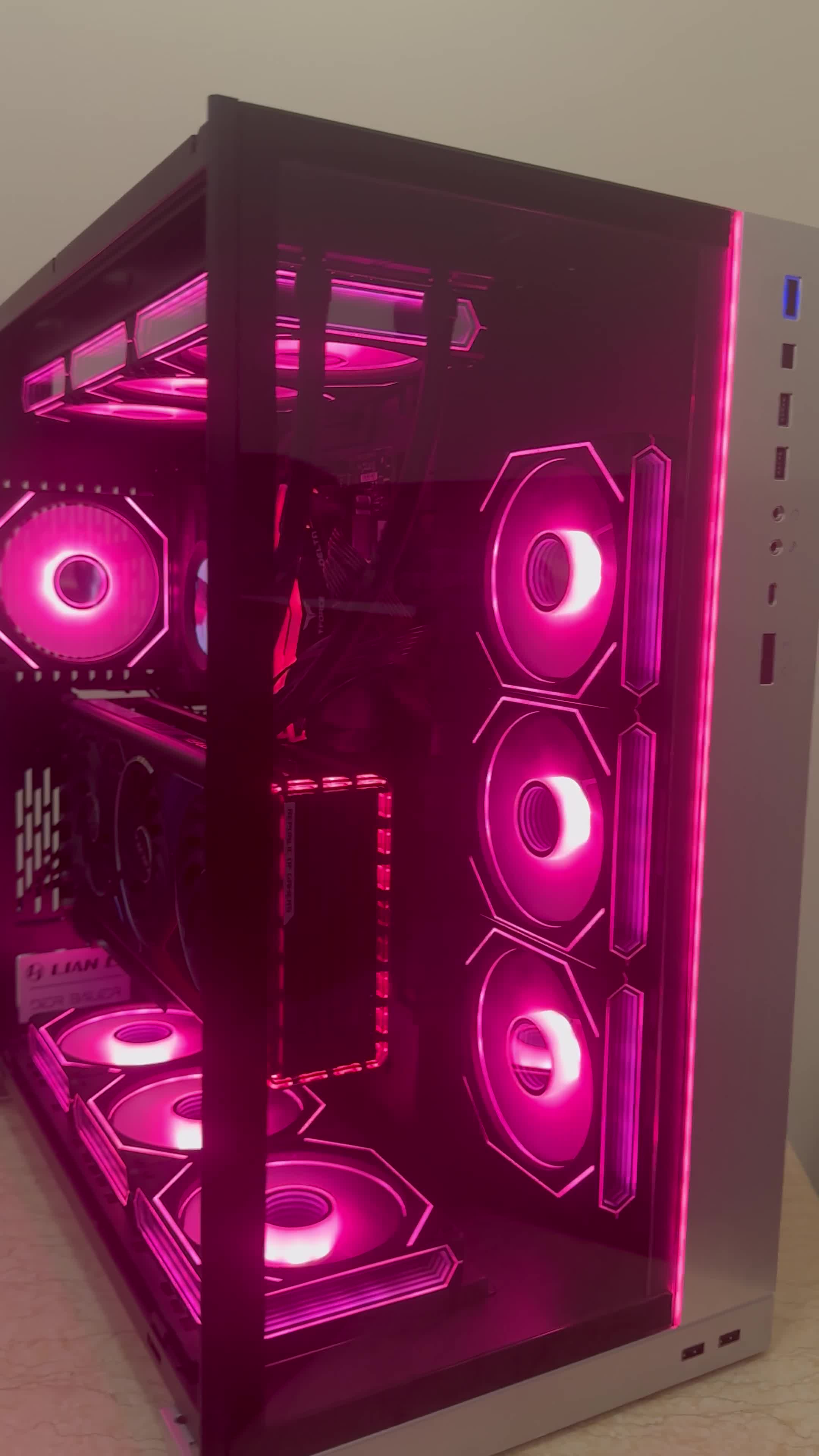 4070 TI 12GB ,i7-13700K,DDR5 32GB - 13
