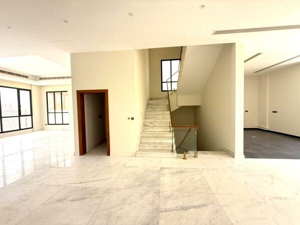 5BR VILLA+BASEMENT, LIFT & POOL - 2