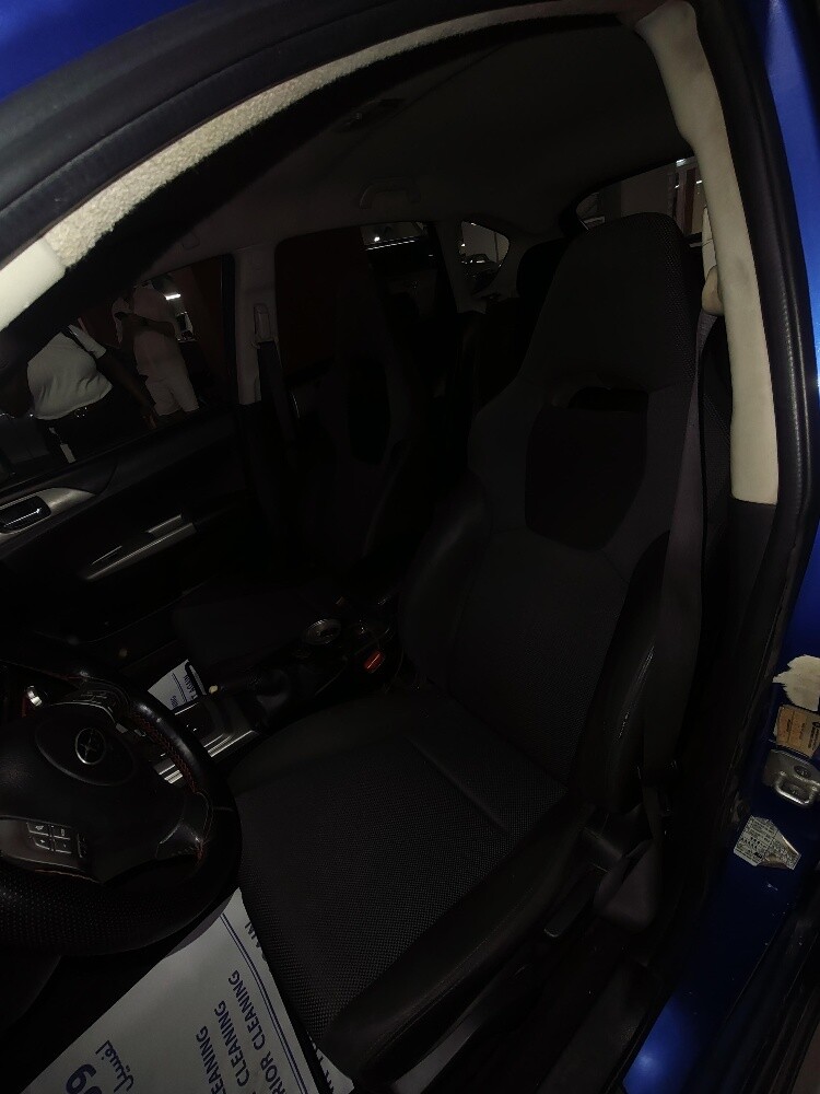 Subaru Impreza 2.0L - 8