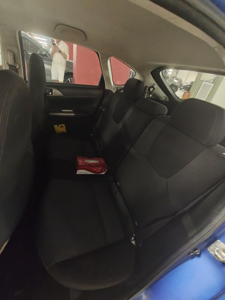 Subaru Impreza 2.0L - 11