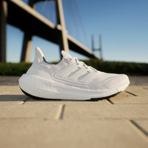 Adidas UltraBoost Light - 3