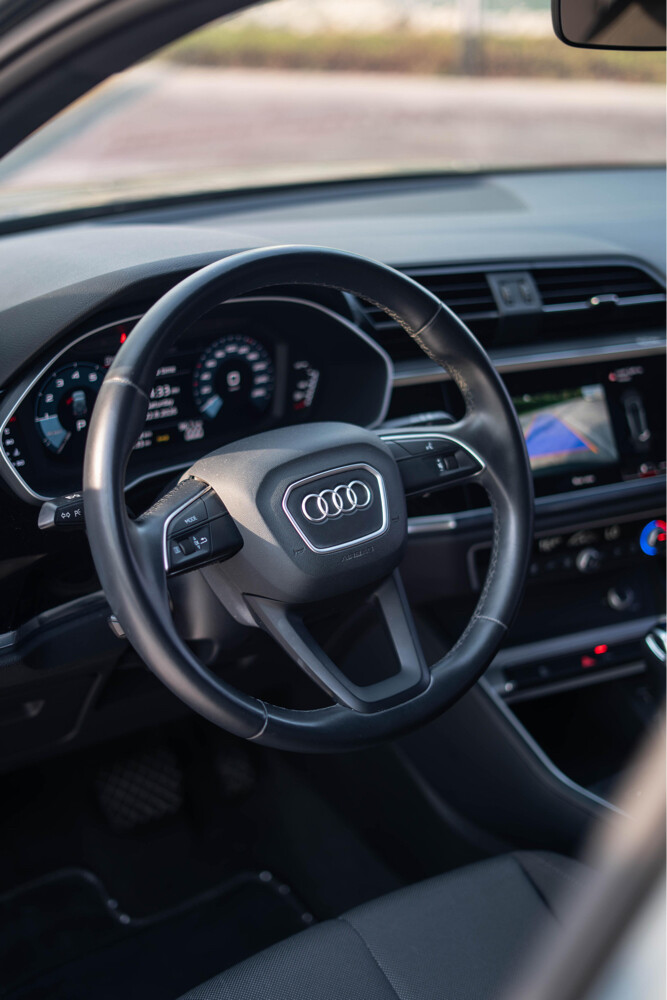 Audi Q3 2021 - 10
