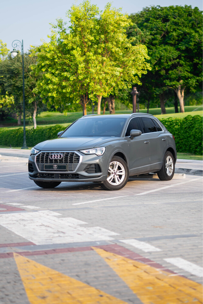 Audi Q3 2021 - 1
