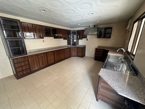 Luxury Villa in Khalifa City - 2